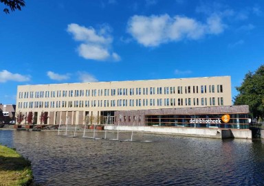 afbeelding van de buitenkant van de bibliotheekvestiging Beverwijk